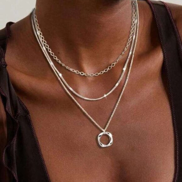 Sterling Silver 925 Layered Chain Necklace with Circle Pendant - Picture 2 of 4